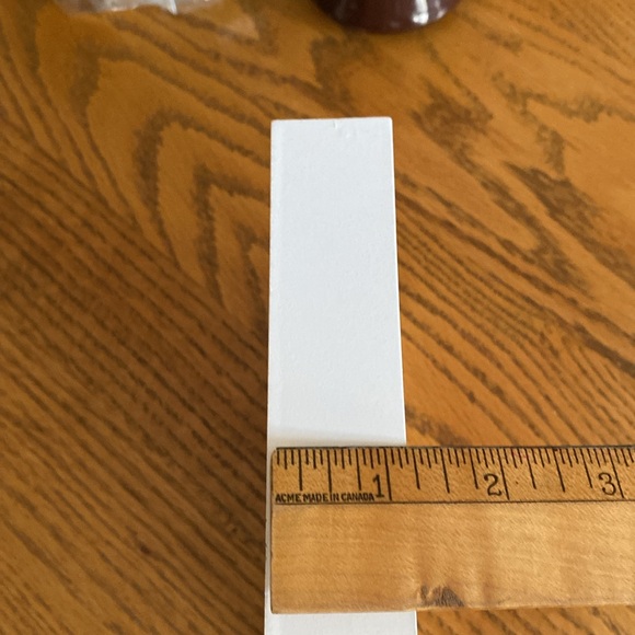 Cute framed picture of a shell for that beach house esthetic. - Picture 10 of 10